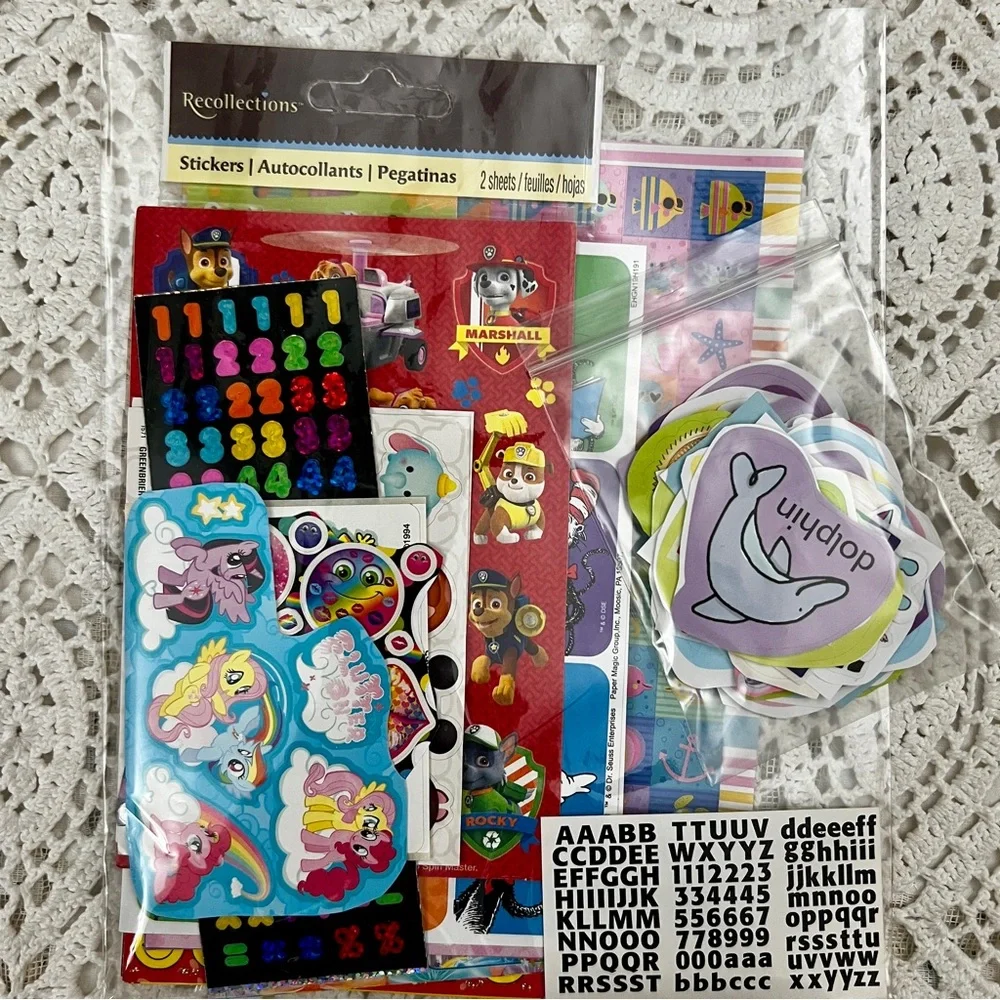 Sticker lot, kid approved - Picture 4 of 15